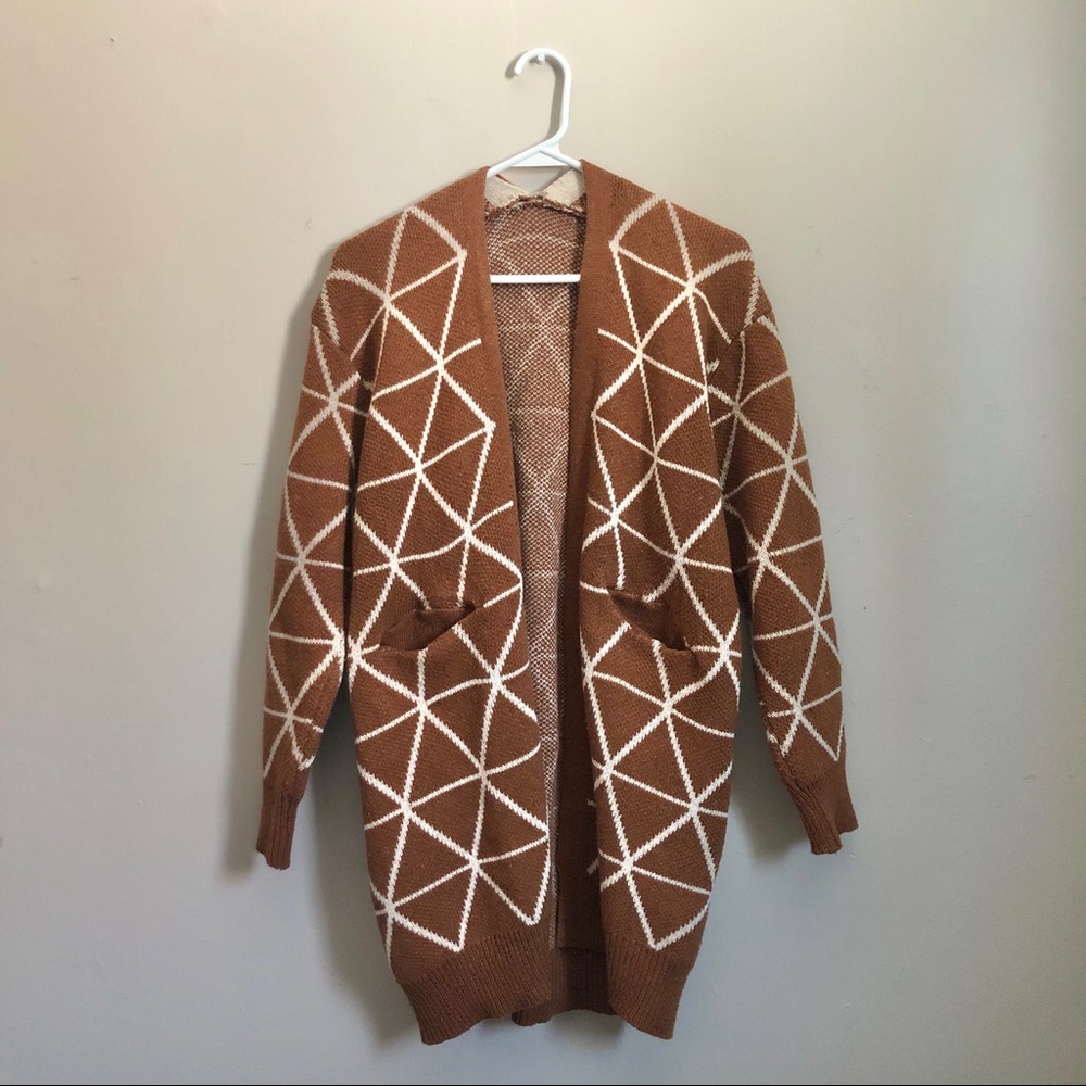 Geometric Pattern Tan and White Cardigan